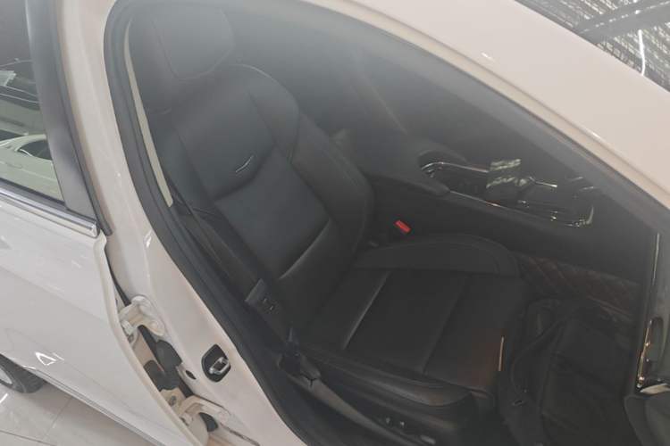 Used Cadillac ATS-L 2017 28T Fashion Edition Right Front Seat