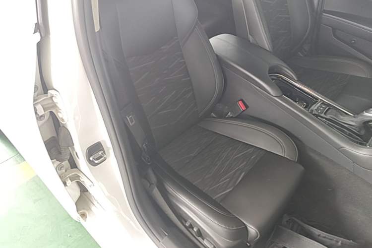 Used Cadillac ATS-L 2017 28T Tech Edition Right Front Seat