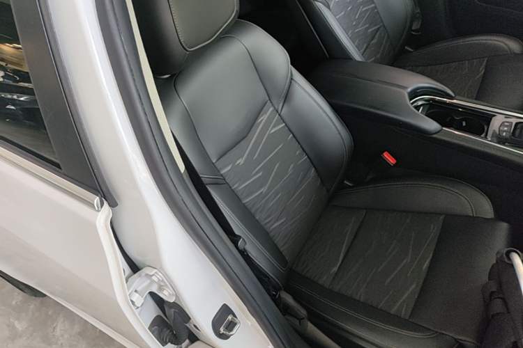 Used Cadillac ATS-L 2017 28T Tech Edition Right Front Seat
