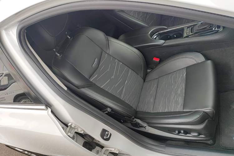 Used Cadillac ATS-L 2017 28T Tech Edition Right Front Seat