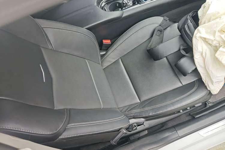 Used Cadillac ATS-L 2017 28T Fashion Edition Right Front Seat