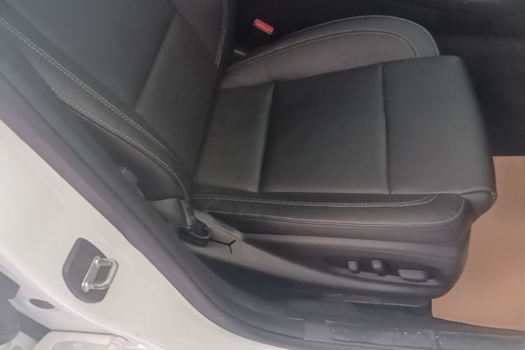 Used Cadillac ATS-L 2017 28T Fashion Edition Right Front Seat