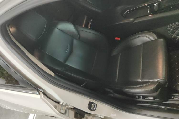 Used Cadillac ATS-L 2017 28T Fashion Edition Right Front Seat