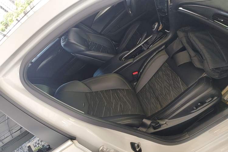 Used Cadillac ATS-L 2017 28T Tech Edition Right Front Seat