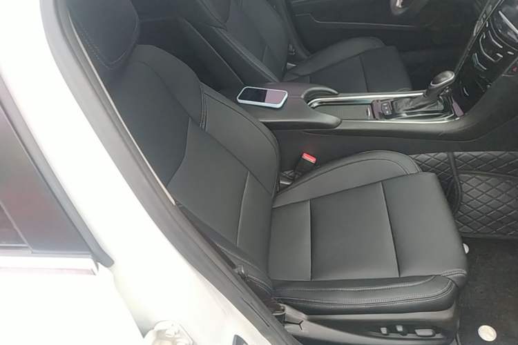 Used Cadillac ATS-L 2017 28T Fashion Edition Right Front Seat
