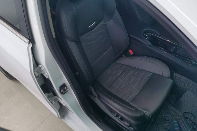 Used Cadillac ATS-L 2017 28T Tech Edition Right Front Seat