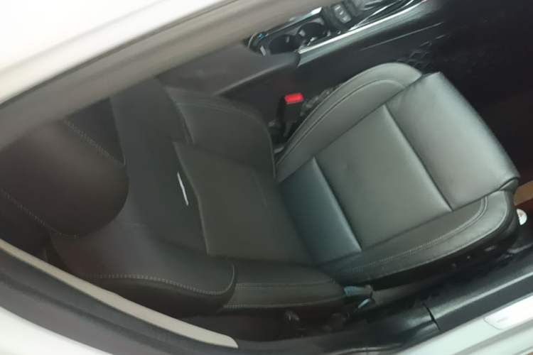Used Cadillac ATS-L 2017 28T Fashion Edition Right Front Seat