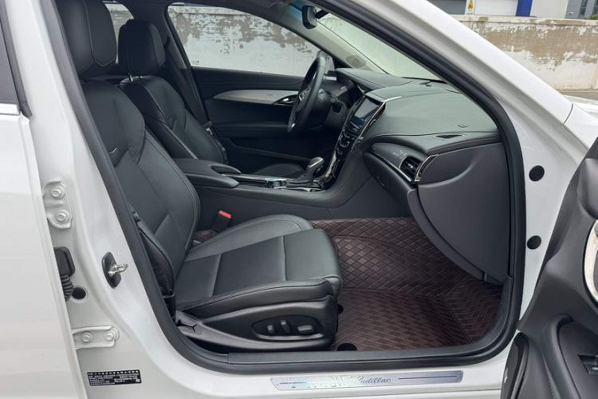 Used Cadillac ATS-L 2017 28T Fashion Edition Right Front Seat