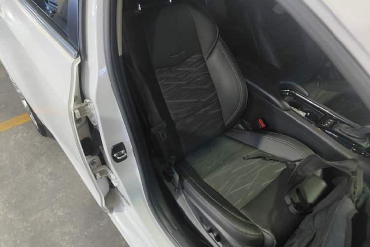 Used Cadillac ATS-L 2017 28T Tech Edition Right Front Seat