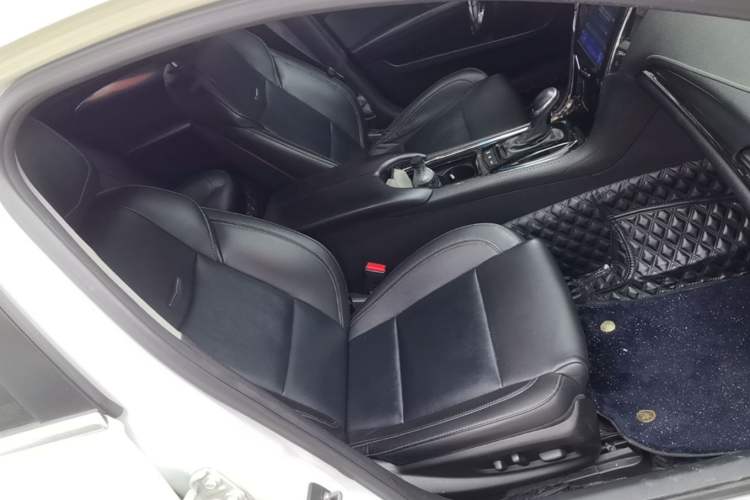 Used Cadillac ATS-L 2017 28T Tech Edition Right Front Seat