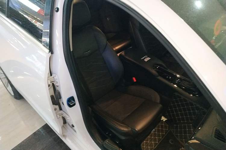 Used Cadillac ATS-L 2017 28T Tech Edition Right Front Seat
