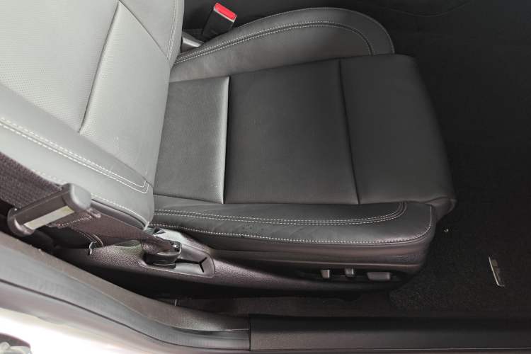 Used Cadillac ATS-L 2017 28T Fashion Edition Right Front Seat