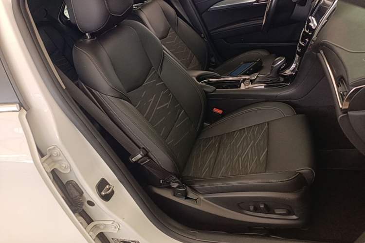 Used Cadillac ATS-L 2017 28T Tech Edition Right Front Seat