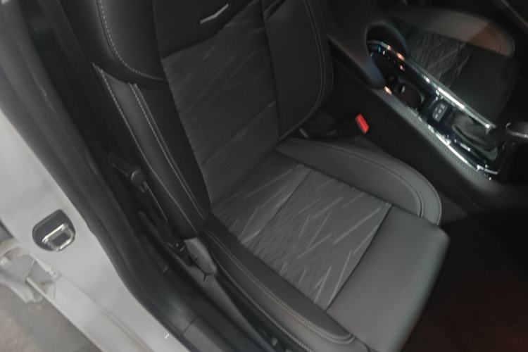 Used Cadillac ATS-L 2017 28T Tech Edition Right Front Seat