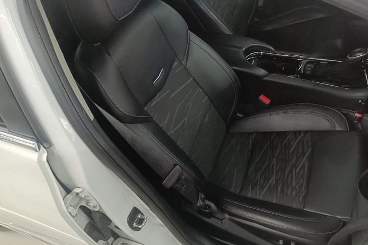 Used Cadillac ATS-L 2017 28T Tech Edition Right Front Seat
