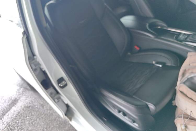 Used Cadillac ATS-L 2017 28T Tech Edition Right Front Seat