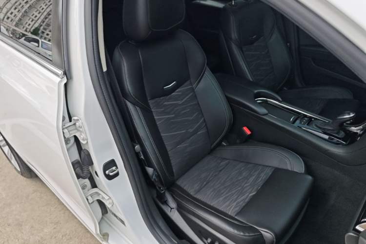 Used Cadillac ATS-L 2017 28T Tech Edition Right Front Seat