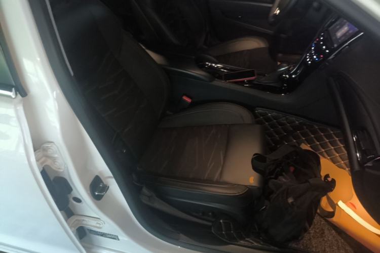 Used Cadillac ATS-L 2017 28T Tech Edition Right Front Seat