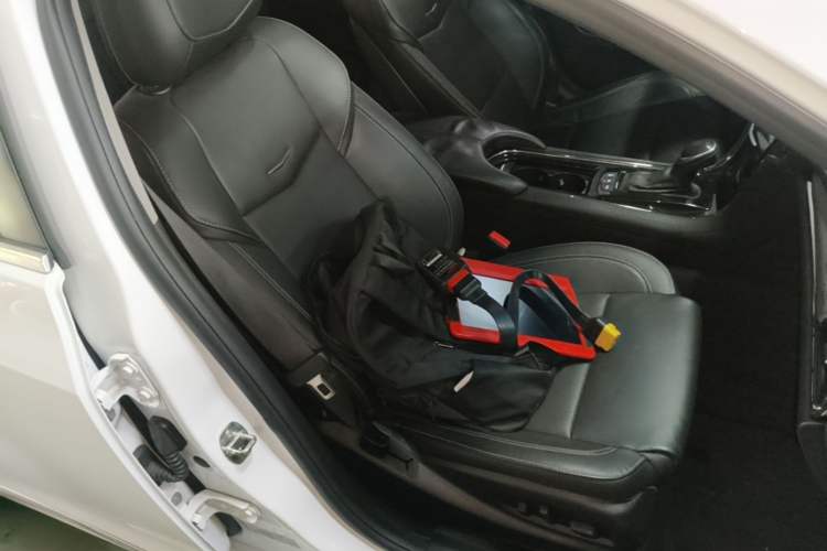 Used Cadillac ATS-L 2017 28T Fashion Edition Right Front Seat