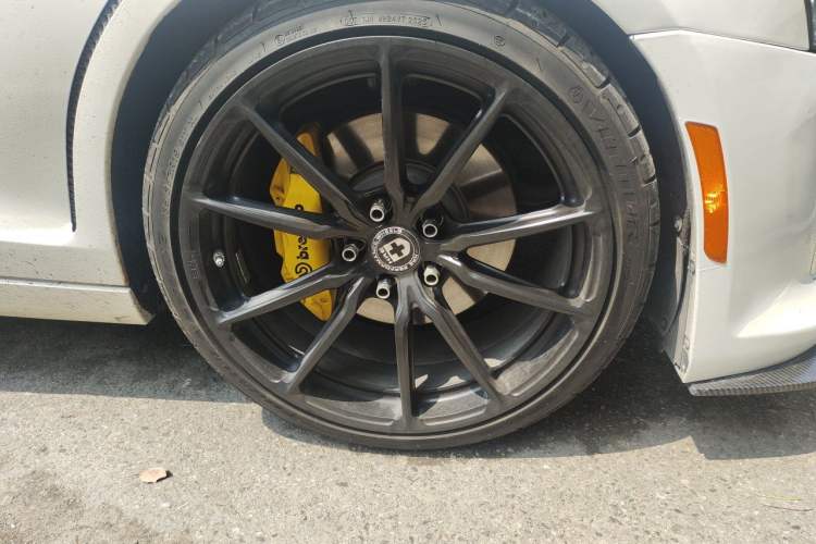 Used Cadillac ATS-L 2017 28T Tech Edition Right Front Wheel Hub