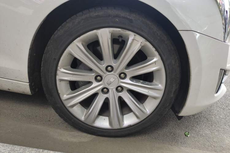 Used Cadillac ATS-L 2017 28T Fashion Edition Right Front Wheel Hub