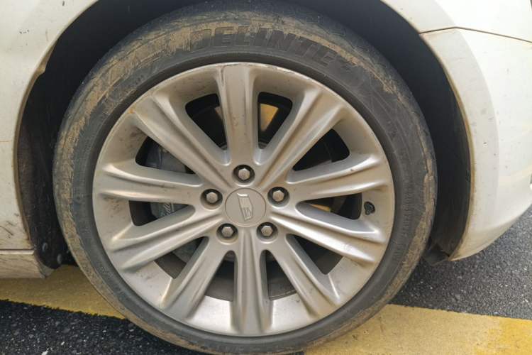 Used Cadillac ATS-L 2017 28T Fashion Edition Right Front Wheel Hub