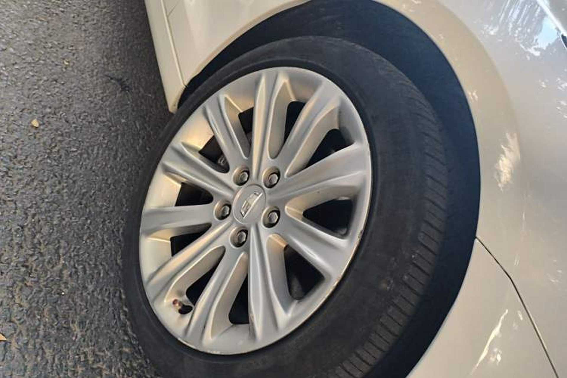 Used Cadillac ATS-L 2017 28T Tech Edition Right Front Wheel Hub