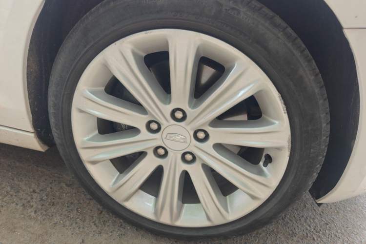 Used Cadillac ATS-L 2017 28T Fashion Edition Right Front Wheel Hub