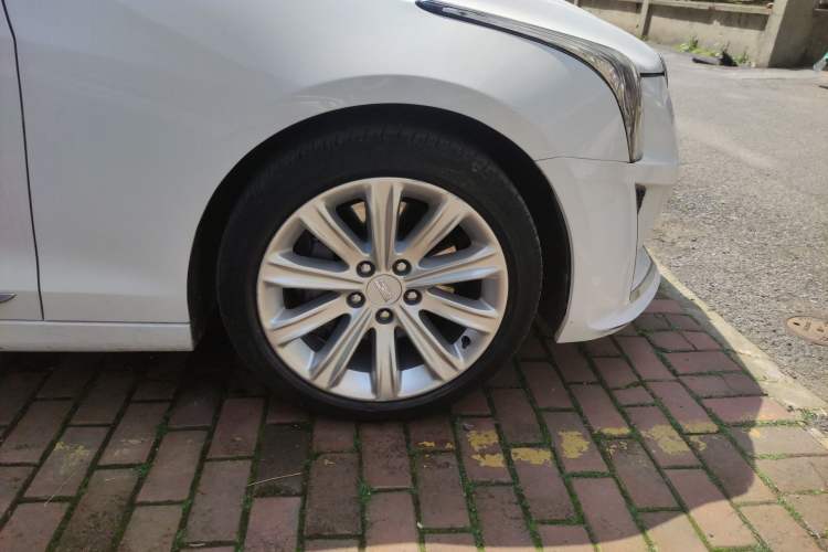 Used Cadillac ATS-L 2017 28T Fashion Edition Right Front Wheel Hub