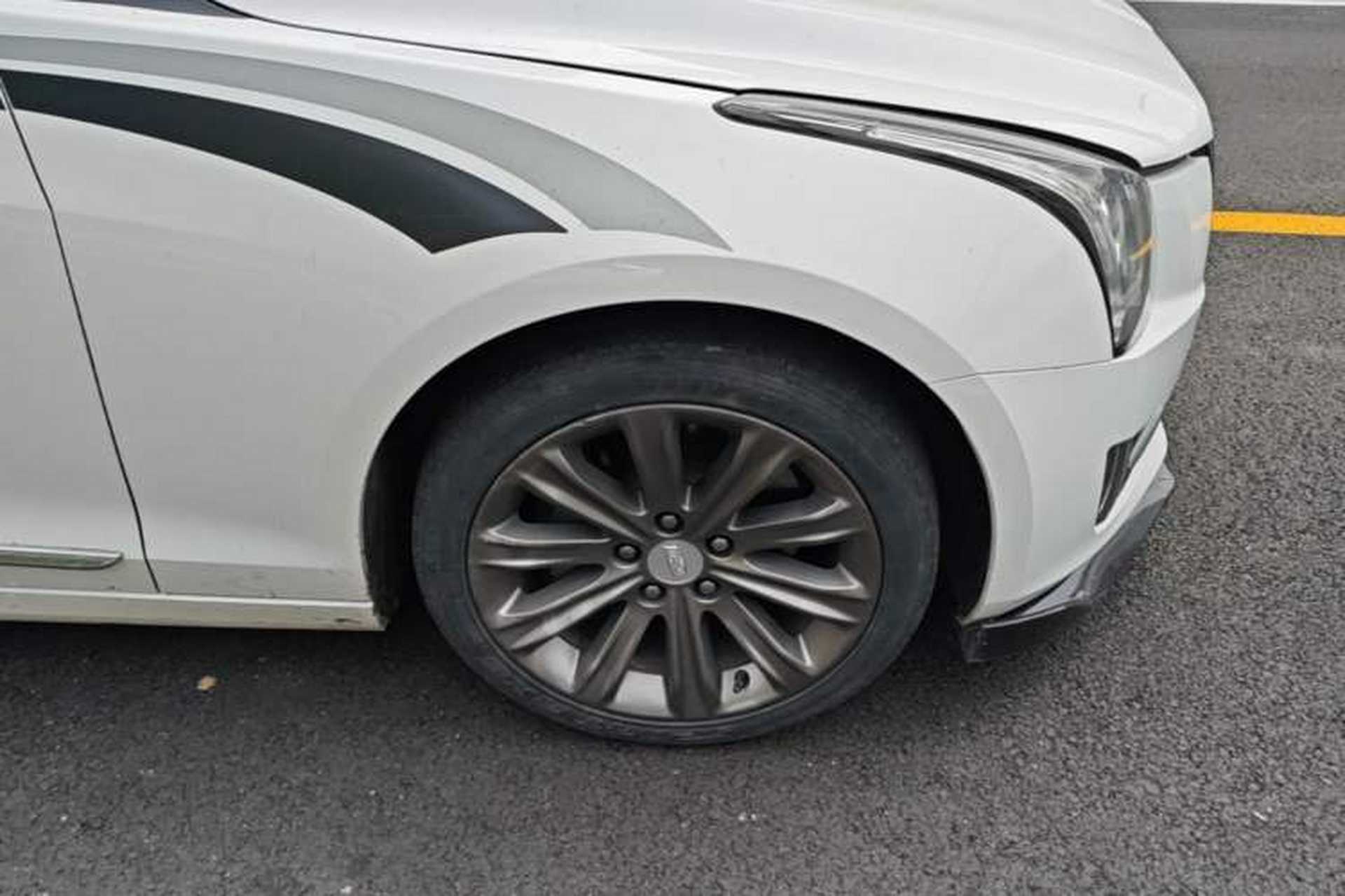 Used Cadillac ATS-L 2017 28T Luxury Model Right Front Wheel Hub