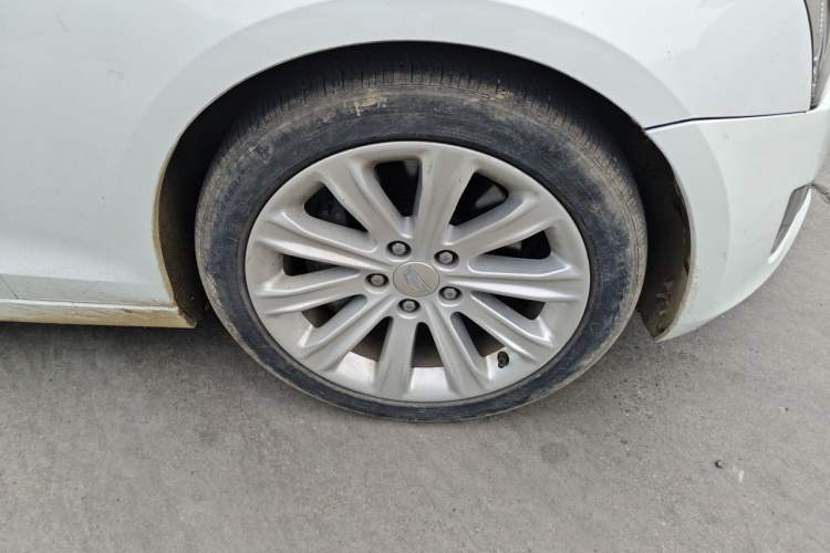 Used Cadillac ATS-L 2017 28T Tech Edition Right Front Wheel Hub