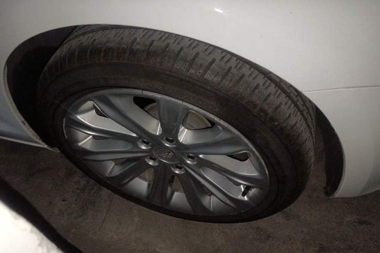 Used Cadillac ATS-L 2017 28T Fashion Edition Right Front Wheel Hub