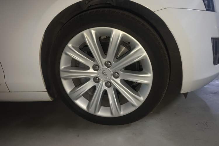 Used Cadillac ATS-L 2017 28T Fashion Edition Right Front Wheel Hub