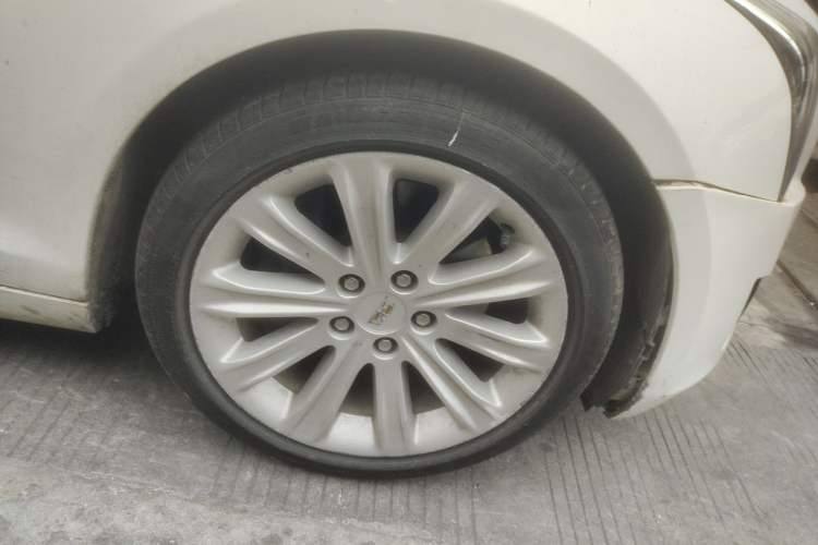 Used Cadillac ATS-L 2017 28T Fashion Edition Right Front Wheel Hub