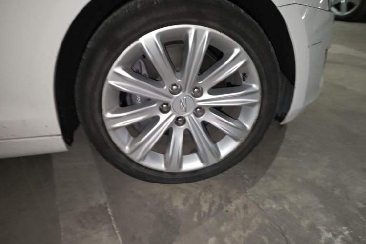 Used Cadillac ATS-L 2017 28T Fashion Edition Right Front Wheel Hub