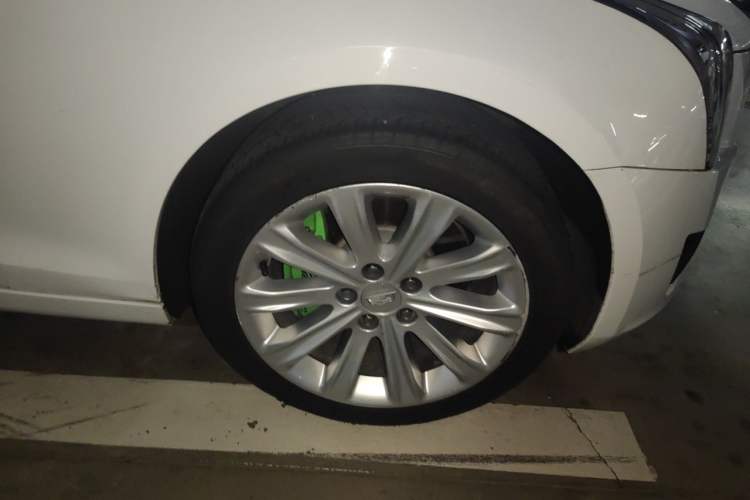 Used Cadillac ATS-L 2017 28T Fashion Edition Right Front Wheel Hub