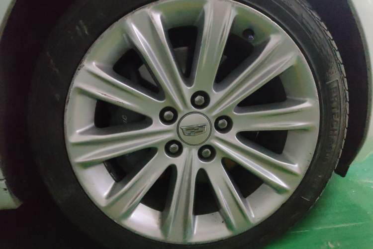 Used Cadillac ATS-L 2017 28T Fashion Edition Right Front Wheel Hub