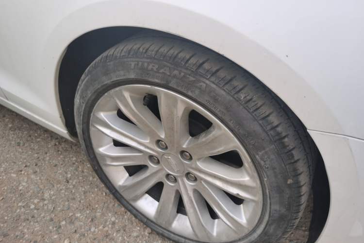 Used Cadillac ATS-L 2017 28T Fashion Edition Right Front Wheel Hub