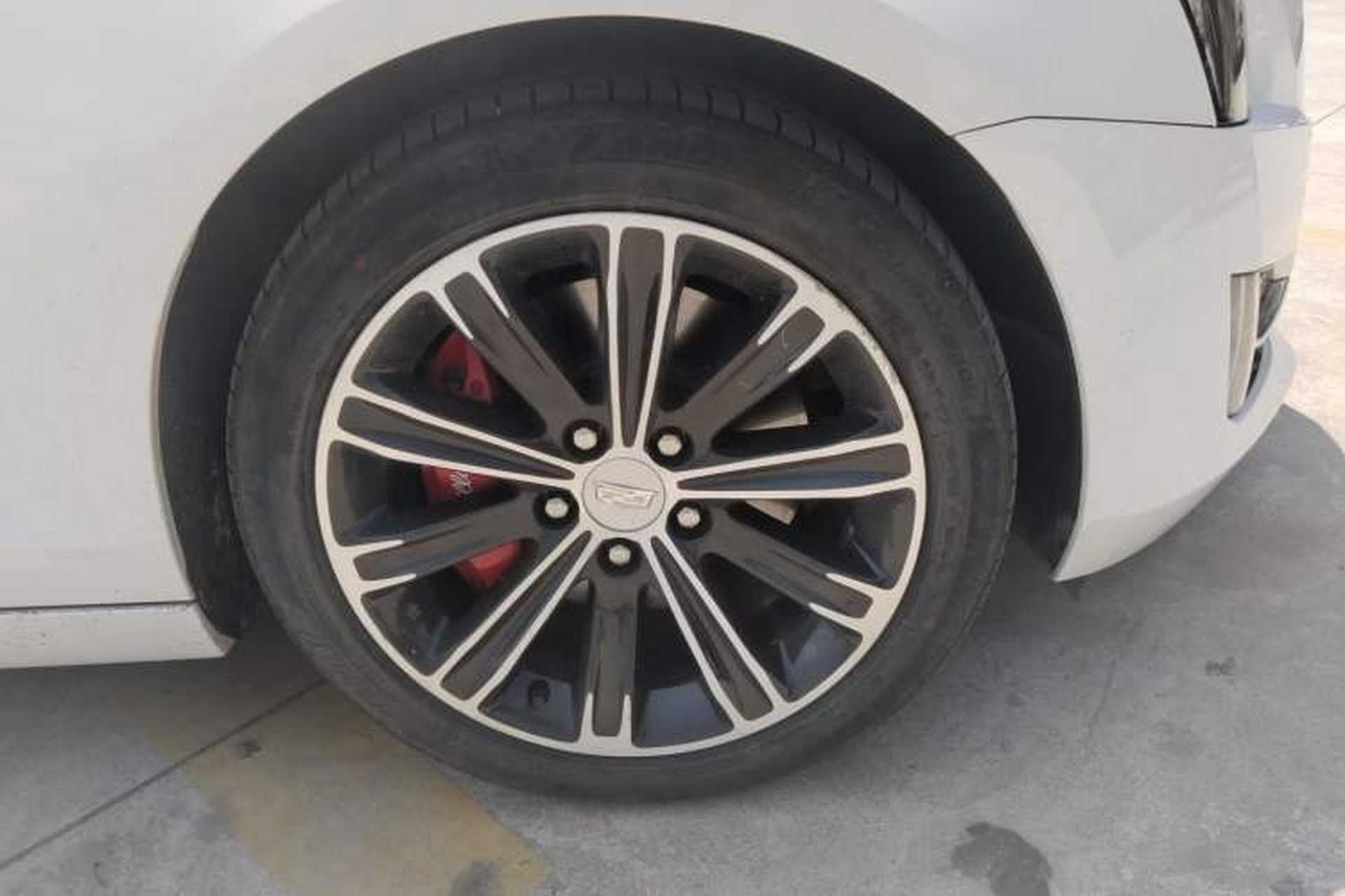 Used Cadillac ATS-L 2017 28T Tech Edition Right Front Wheel Hub