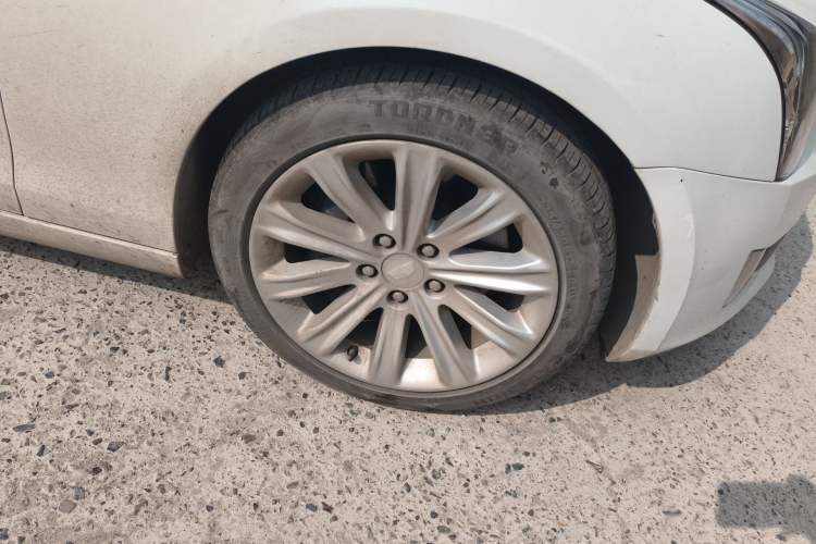 Used Cadillac ATS-L 2017 28T Fashion Edition Right Front Wheel Hub