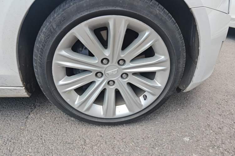 Used Cadillac ATS-L 2017 28T Fashion Edition Right Front Wheel Hub