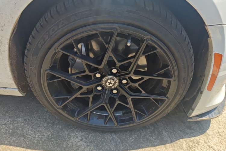 Used Cadillac ATS-L 2017 28T Tech Edition Right Front Wheel Hub