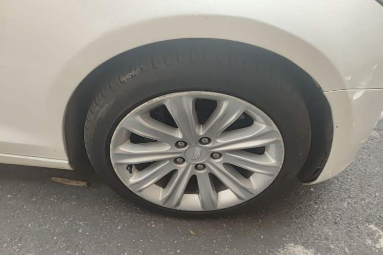 Used Cadillac ATS-L 2017 28T Fashion Edition Right Front Wheel Hub