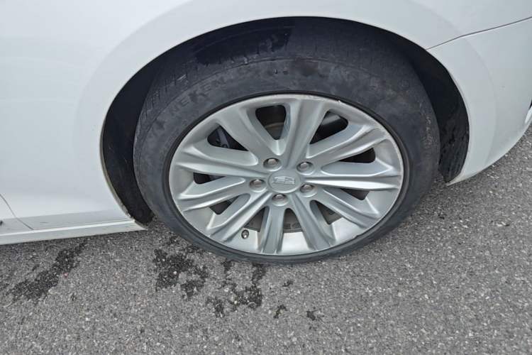 Used Cadillac ATS-L 2017 28T Fashion Edition Right Front Wheel Hub