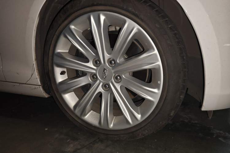 Used Cadillac ATS-L 2017 28T Fashion Edition Right Front Wheel Hub