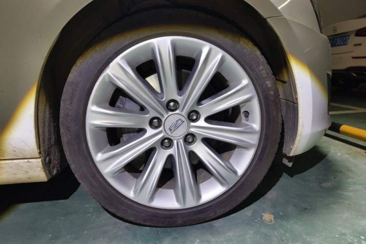 Used Cadillac ATS-L 2017 28T Fashion Edition Right Front Wheel Hub