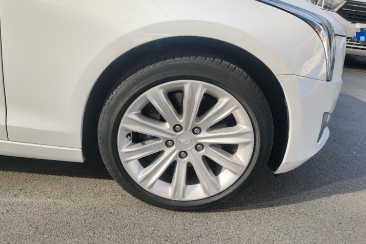 Used Cadillac ATS-L 2017 28T Tech Edition Right Front Wheel Hub