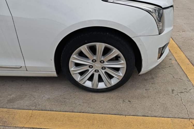 Used Cadillac ATS-L 2017 28T Tech Edition Right Front Wheel Hub