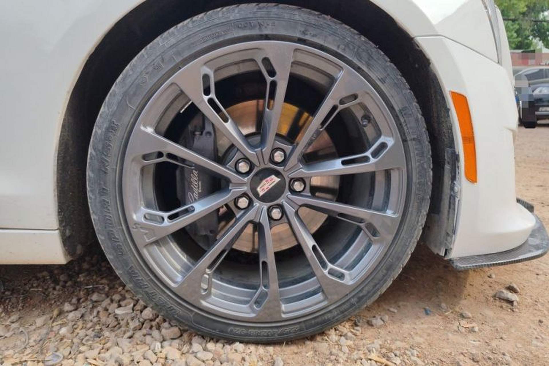 Used Cadillac ATS-L 2017 28T Elite Model Right Front Wheel Hub