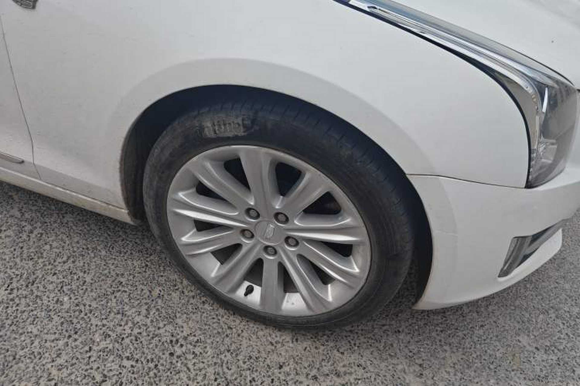 Used Cadillac ATS-L 2017 28T Tech Edition Right Front Wheel Hub
